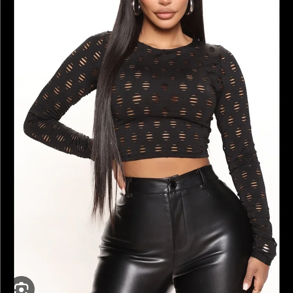 Fashion Nova Black Laser-Cut Long Sleeve Crop Top- size 2X